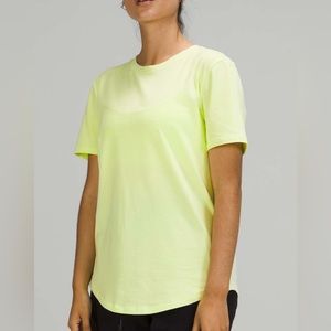 Lululemon ladies tee